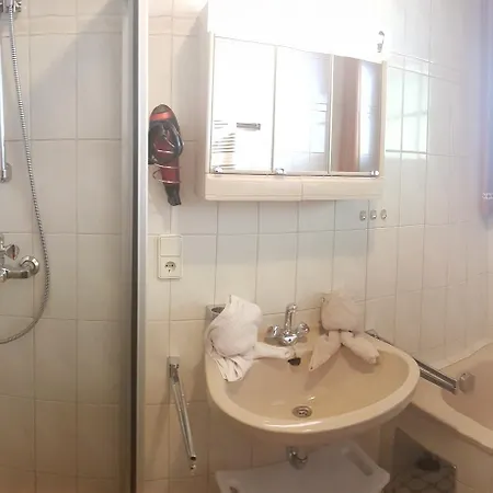 Gaestehaus Struggl Apartman *