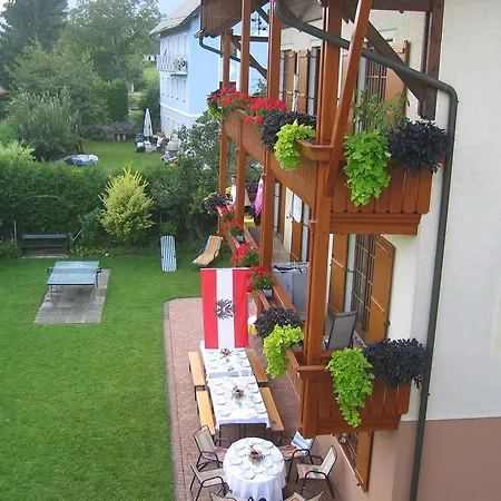 Gaestehaus Struggl Steindorf am Ossiacher See