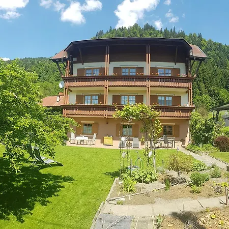 Gaestehaus Struggl Apartman *